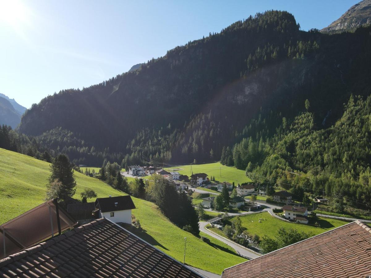 Appartamento Haus Evelin Sankt Leonhard im Pitztal Esterno foto